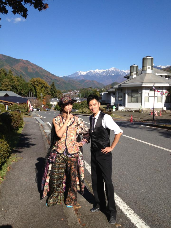 MOGUさんとジャグラーTOSH MOGUさんとジャグラーTOSH